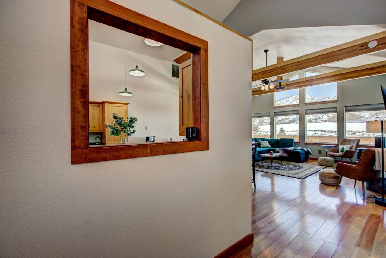 Twin Pines Cabin In Wilderness Ranch On Hwy 21, Amazing Views, 20 Ft Ceilings, Fully Fenced Yard, Pet Friendly, , Go Paddle Boarding At Lucky Peak, Or Snowshoeing In Idaho City And Take In The Hot Springs, Sleeps 10! Boise Exterior foto